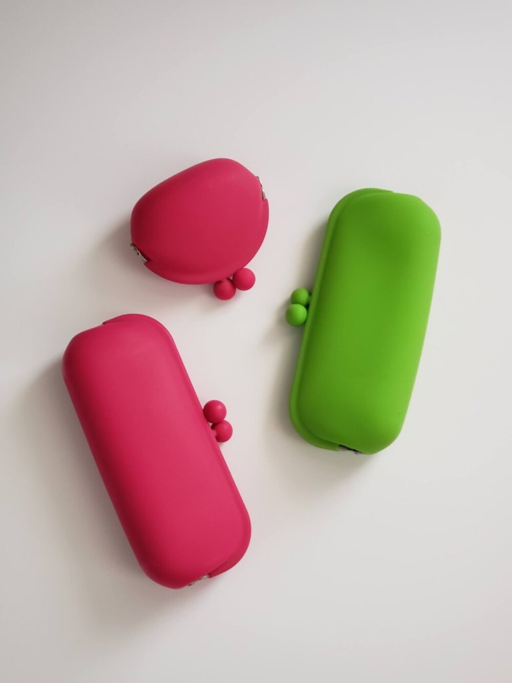 p+g design Japan 3pc Silicone Kiss Lock Pouch Bundle Purse Organizer Set
